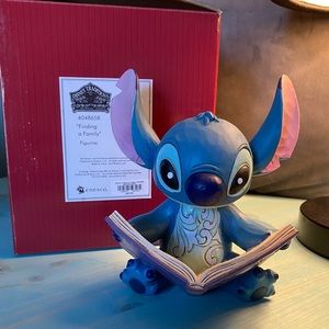 Lilo and stitch Jim shore reading